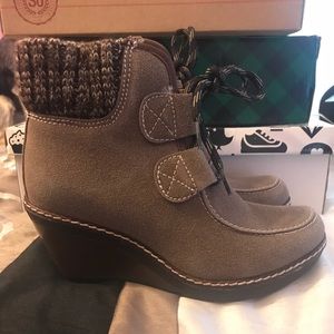 Wedge booties